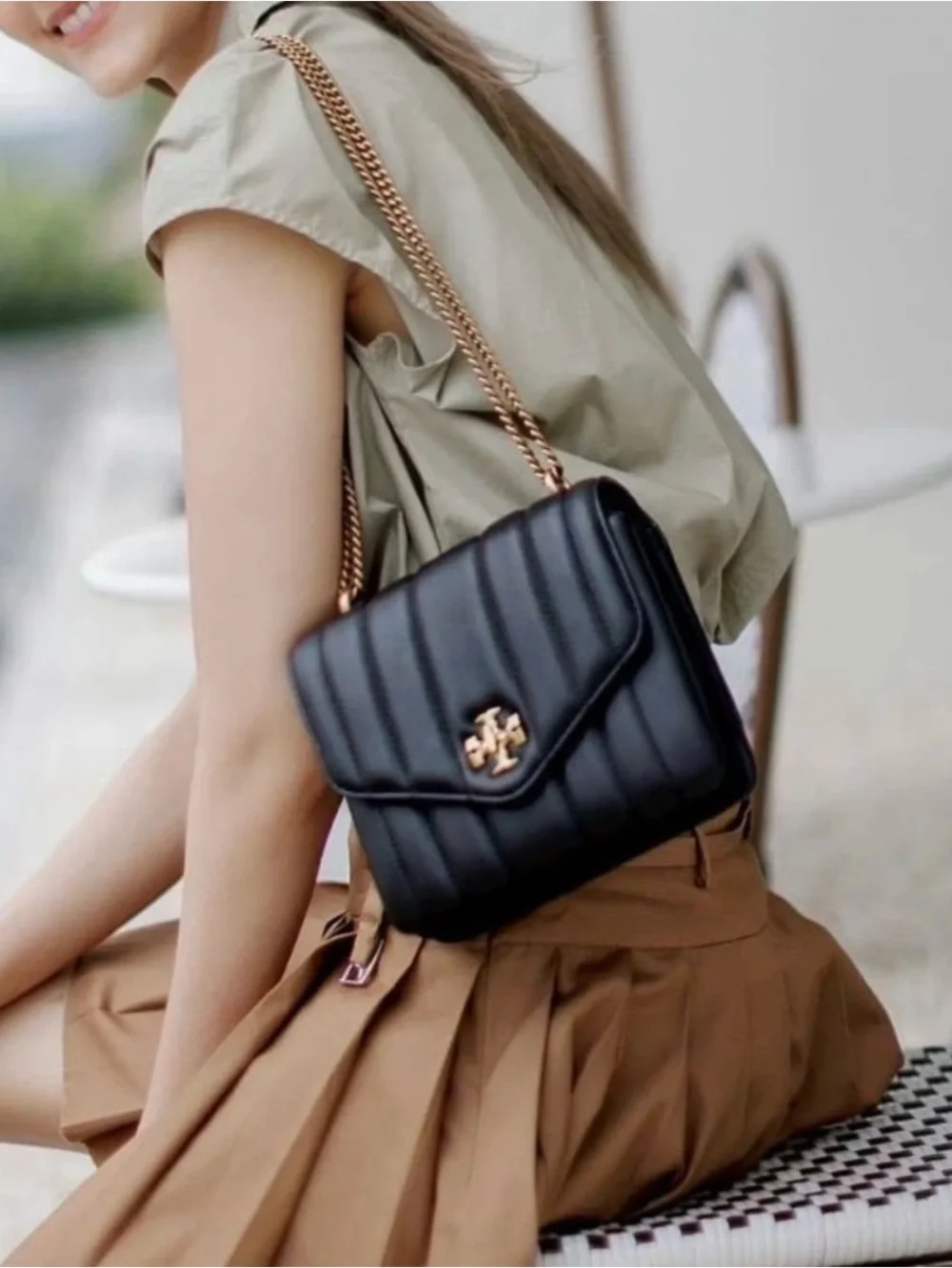 *Like New* Tory Burch Kira Square Quilted Leather Crossbody with Gold Chain